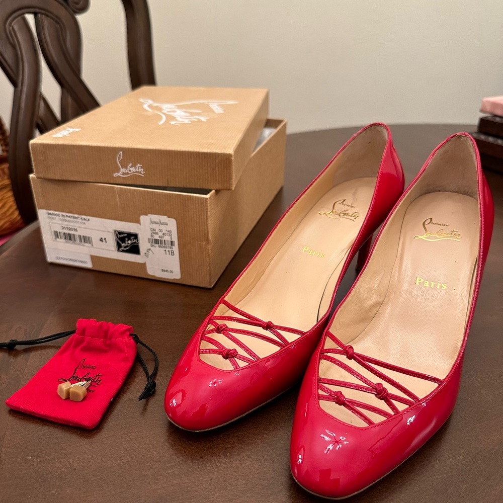 Christian Laotian heels 👠